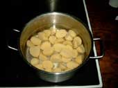 Zuerst die Salzkartoffeln aufsetzen!